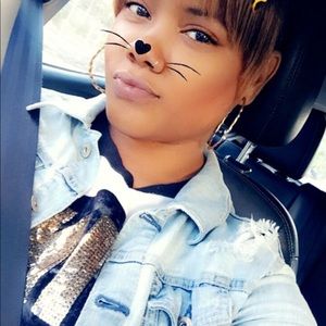 Meet your Posher, Stacie